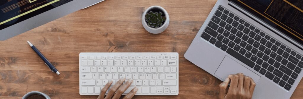 Students attending the Best Classroom Digital Marketing Courses in Bangalore at DMA, learning hands-on digital marketing skills